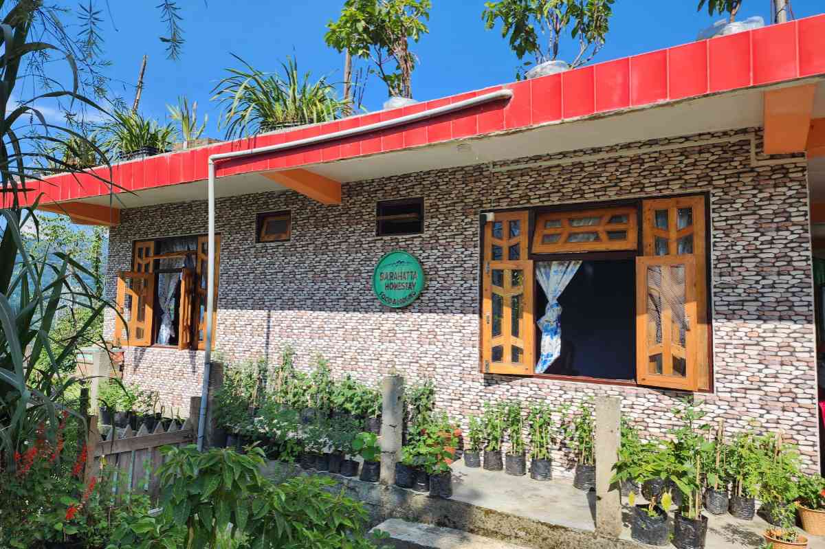 Bara Hatta Homestay - Banasbotay (Singalila)