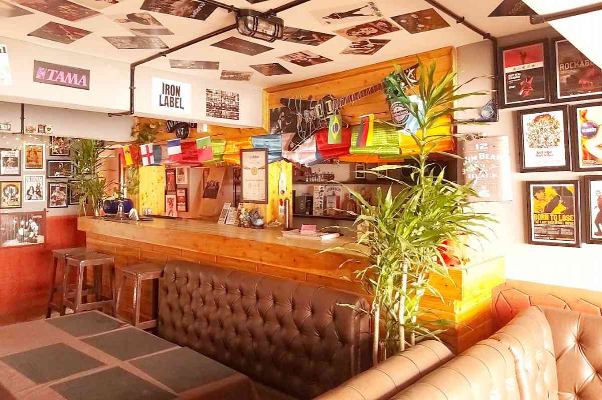 Oak Valley Retreat Hostel & Cafe