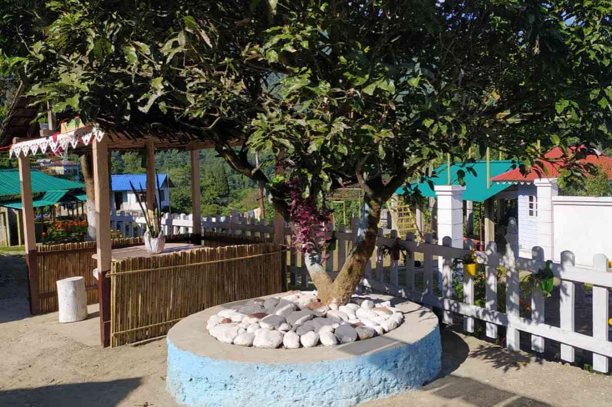 Lodenla Homestay